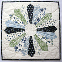 Dresden Plate cushion quilt pattern